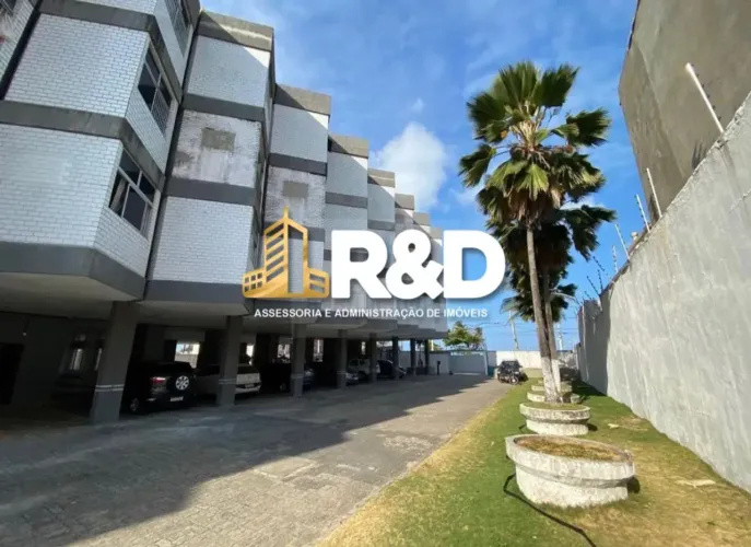 Apartamento flat na praia do meio, bem próximo da orla com 51 metros, reformado