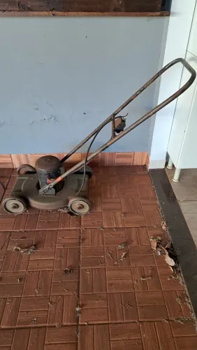 Máquina Cortador Aparador de grama