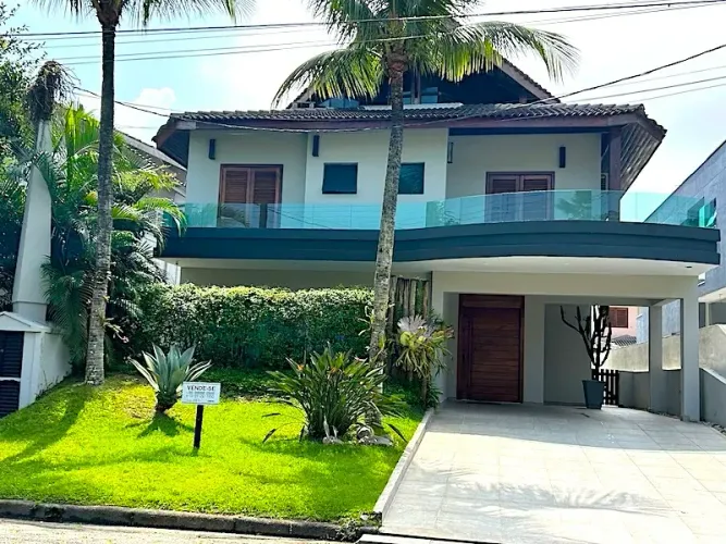 Cond. Hanga Roa - Ampla e Arejada - Venda e Locação