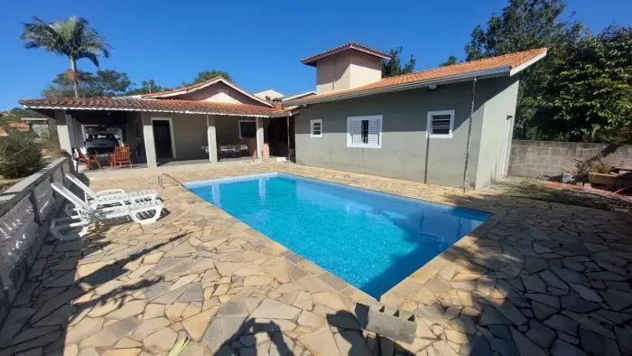 Chácara com área de 2.000 m² à venda em Pinhalzinho/SP