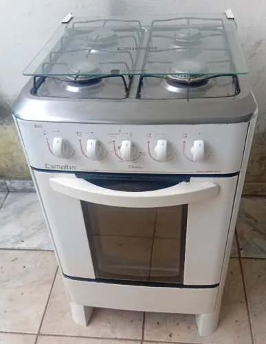 Funcionando as bocas e forno dependendo do lugar mando entregar