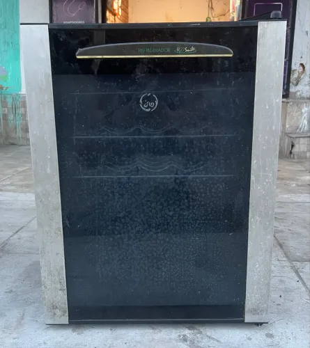 Adega Prosdócimo Refrigerador R27 Smile