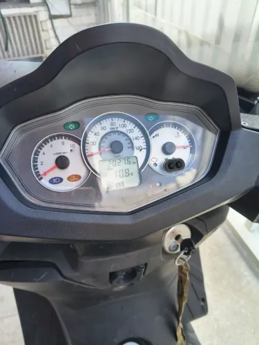 Citycom S 300i AZUL, 2 pneus novos, correia nova, rodas modernas.