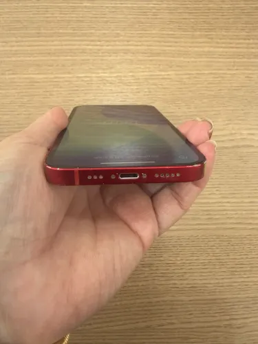 Vendo celular iPhone 13 perfeito
