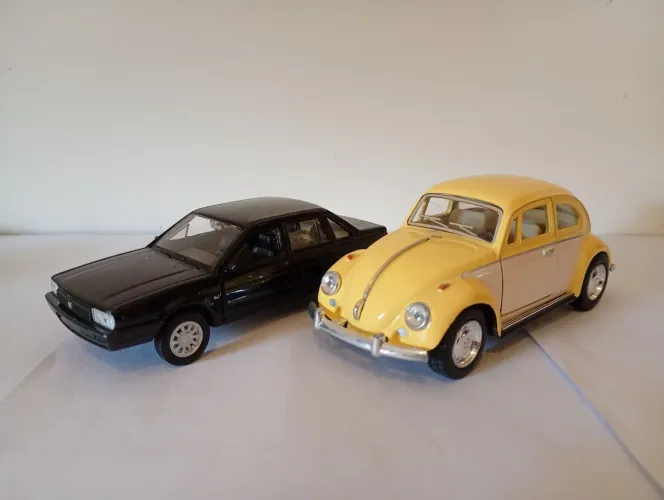 Lote Miniatura VW Fusca e VW Santana