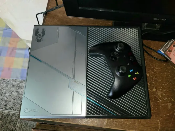 Xbox one FAT edição Halo 5