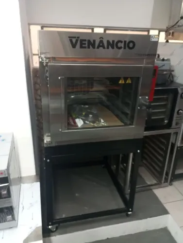 NZ. Forno turbo a gás 5 assadeiras Venâncio