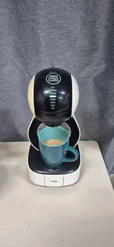 Cafeteira Nescafé Dolce Gusto Arno - Preta/Branca - Funcionando perfeitamente