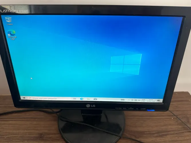 Computador de mesa completo