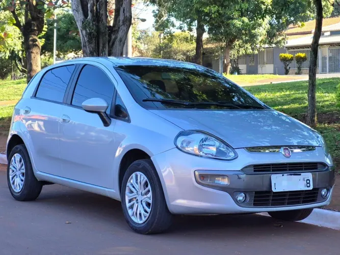 Fiat Punto Essence 1.6 Flex 16V 5P 2015