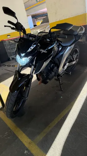 Fazer 250 impecável