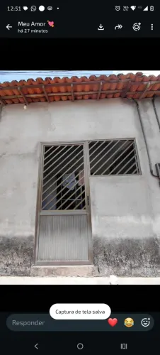 Porta com grade de alumínio 