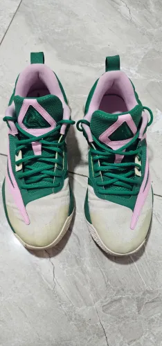 Tênis Nike Giannis Immortality 3 (não está sujo/encardido)
