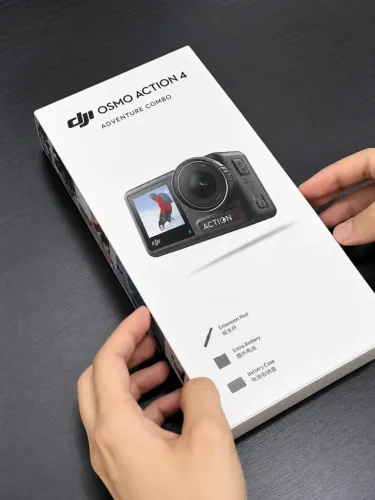 DJI Action 4 Adventure Combo