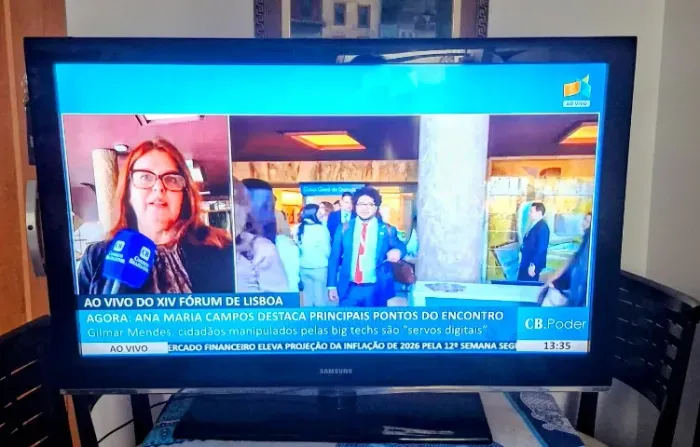 TV Samsung LCD 46" + Fire TV Stick