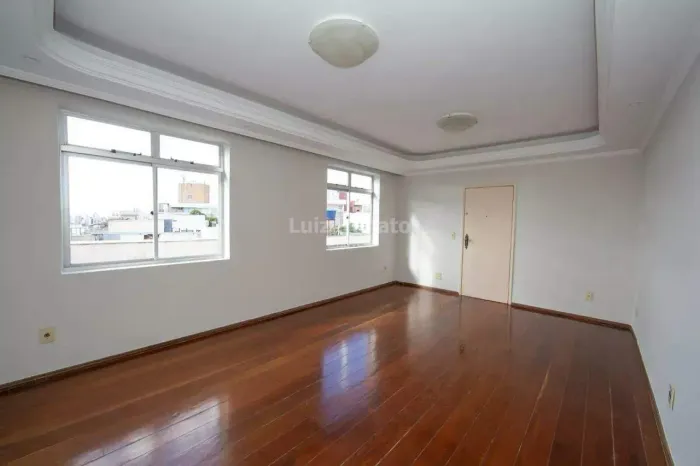 Apartamento à venda no bairro Santa Lúcia