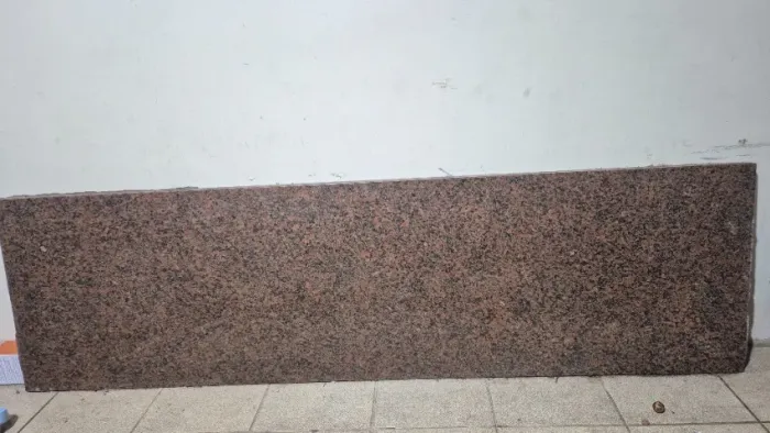 Peça de granito 196 x 55
