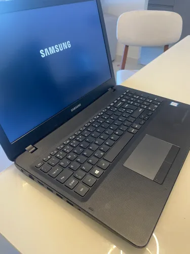 Notebook Samsung i3 4Gb RAM Teclado Numerico