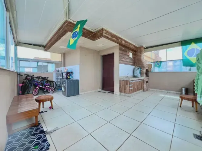 Cobertura com 4 Quartos, sendo 2 suítes, 3 banheiros à Venda, 130 m² por R$ 527.000