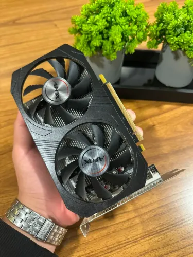 Placa de Vídeo Afox Radeon AMD RX560 4gb