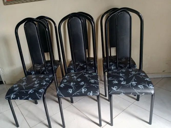vendo 6 cadeiras faço entrega imediata e aceita cartão