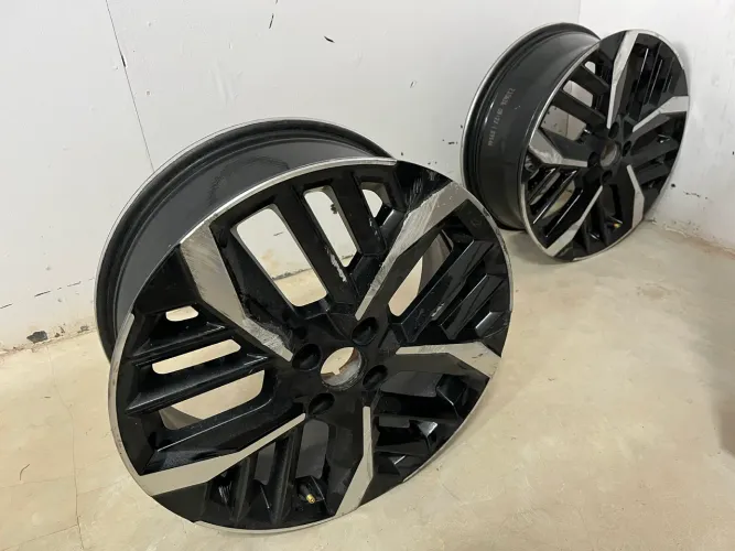 Roda Nissan Versa Exclusive 2024 aro 17