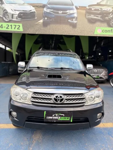 Toyota Hilux SW4 SRV D4-d 4X4 3.0 TDI Dies. AUT 2011