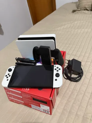Nintendo Switch OLED (Desbloqueado)