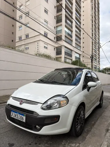 Fiat Punto Sporting Dualogic 1.8 Flex 16V 5P 2013