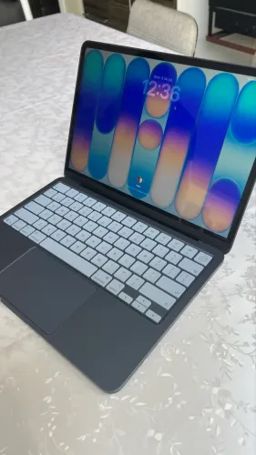 MacBook Neo 512, Touch ID- Índigo-ZERO
