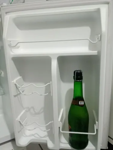 Vendo frigobar novo pouquíssimo uso 