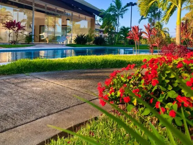 LOTE NO CONDOMÍNIO VILA FLOR - 400m2 - PIUM