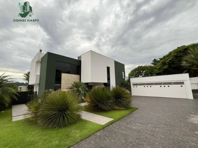 Linda Casa a Venda no Condomínio Rosário de Fátima - Bragança Paulista SP.