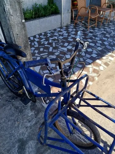 Cargueira pra vende logo