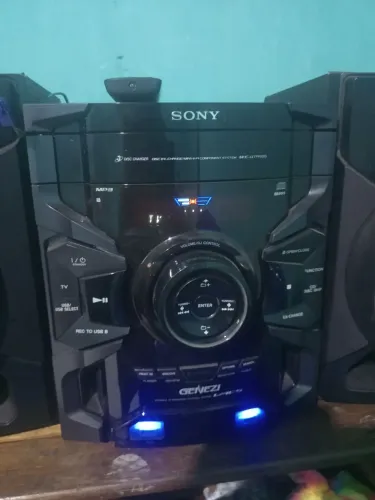Som Sony