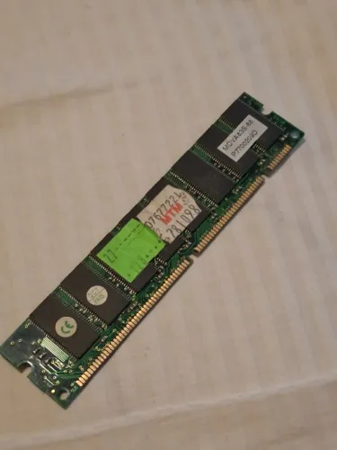 Memória RAM Antiga 128MB DIMM PC133 SDRAM NEC Ireland - Para PC Retrô