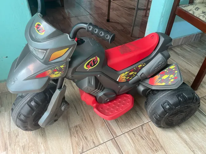 Vendo moto elétrica infantil