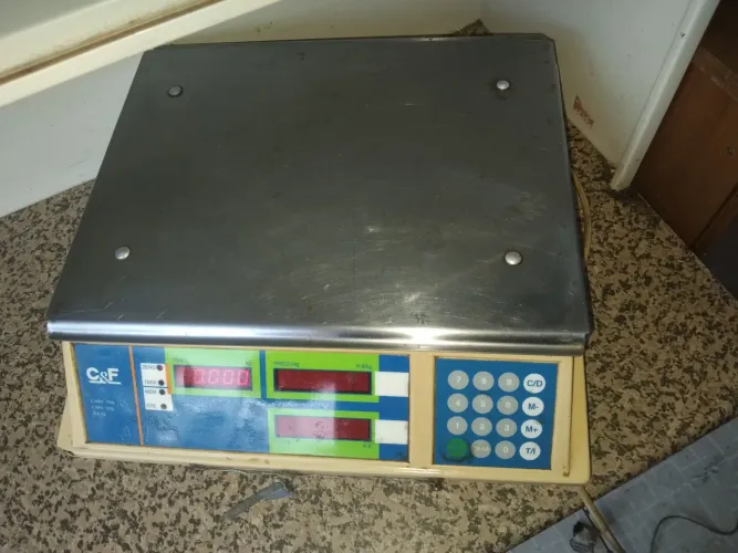 Balança degital 15klg.