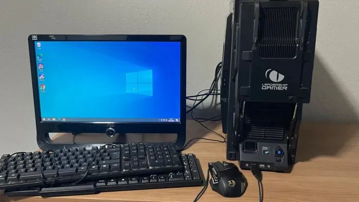 ?Computador lra ir logo?