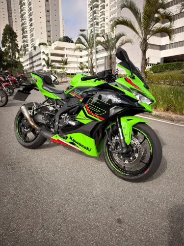 Kawasaki Ninja ZX-4R 2024 - Setup Premium