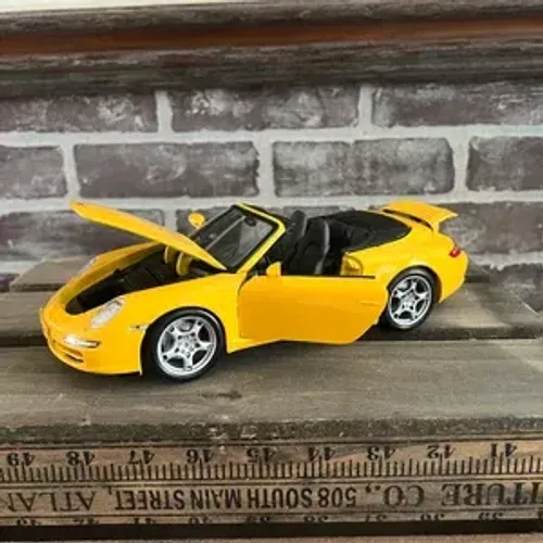 Miniatura Porsche 911 Turbo Cabriolet 1/24