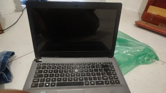 Notebook positivo com defeito