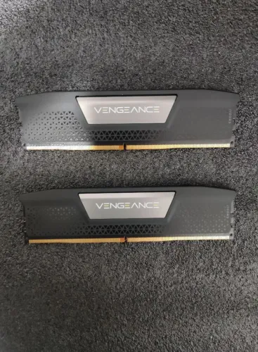 Memória RAM Corsair Vengeance DDR5 16GB (2x8GB) 5200MHz CL40