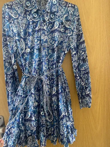 Vestido floral Zara