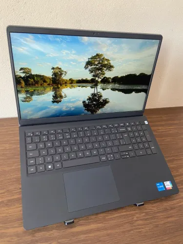 Notebook Dell i5 11ª Geração / IrisXe Graphics / 8GB RAM / 256GB SSD / Tela 15.6? FullHD