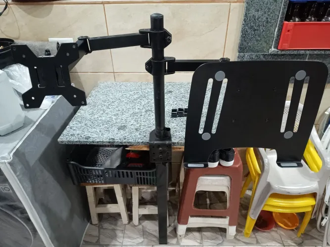 Vendo Suporte Duplo Articulado De Mesa Para Monitor E Notebook 13-27°.