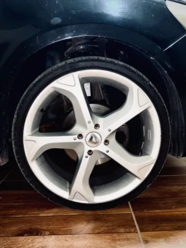 4 Rodas com Pneus - Esportiva Volcano Aro 18 Cor Prata