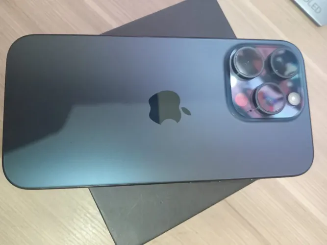 Celular IPhone 15 Pro Max