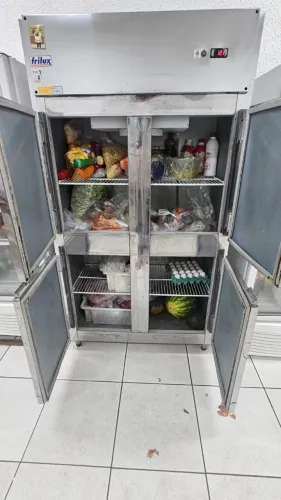 Geladeira de Inox 4 portas comercial 700L