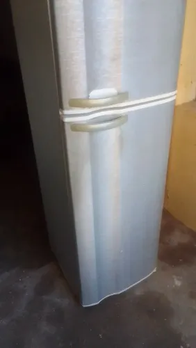 VENDO GELADEIRA *19